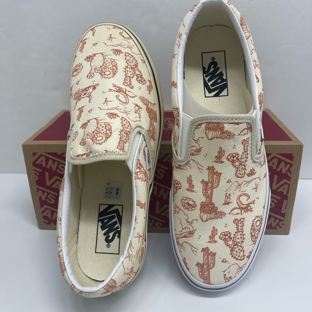 Vans Men’s Classic Slip-On
Desert Vibes Turtle dove/True W Sneakers 
VN0A5JLX8NL - Picture 4 of 16